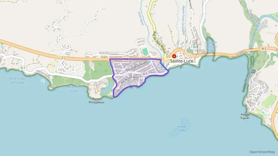 Maison 140 m² six pièces à vendre à Sainte-Luce Maison 140 m² six pièces à vendre à Sainte-Luce