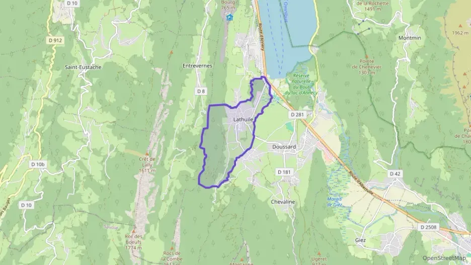 Maison 130 m² cinq pièces à vendre à Lathuile