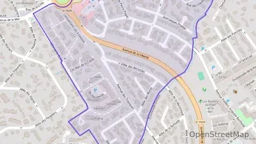 Maison 92 m² six pièces à vendre à Saint-Cyr-sur-Mer Maison 92 m² six pièces à vendre à Saint-Cyr-sur-Mer