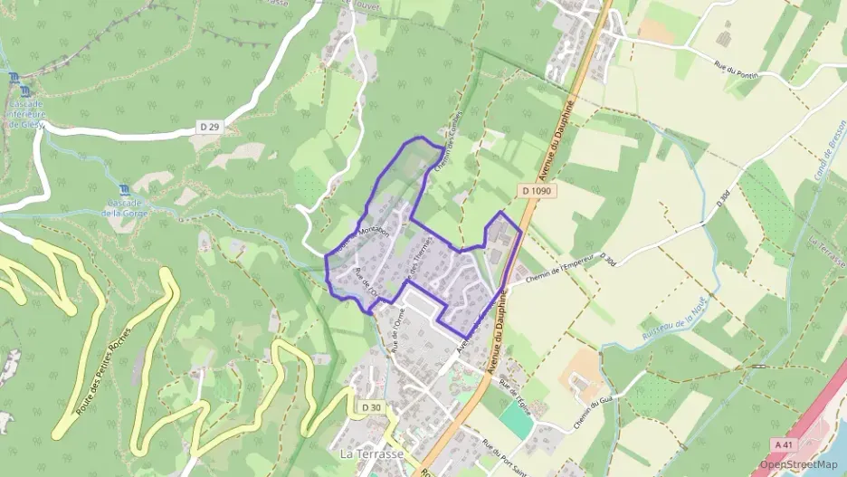 Maison 93 m² quatre pièces à vendre à La Terrasse Maison 93 m² quatre pièces à vendre à La Terrasse