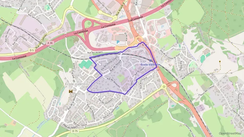 Maison 88 m² quatre pièces à vendre à École-Valentin