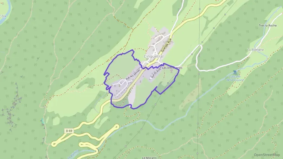 Maison 132 m² quatre pièces à vendre à Saint-Claude Maison 132 m² quatre pièces à vendre à Saint-Claude