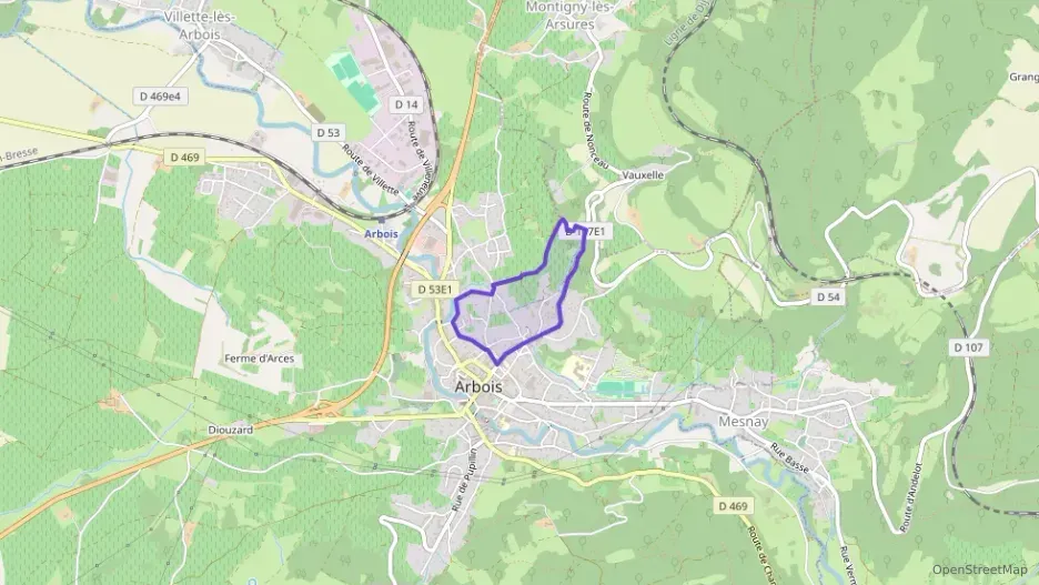 Maison 140 m² cinq pièces à vendre à Arbois Maison 140 m² cinq pièces à vendre à Arbois