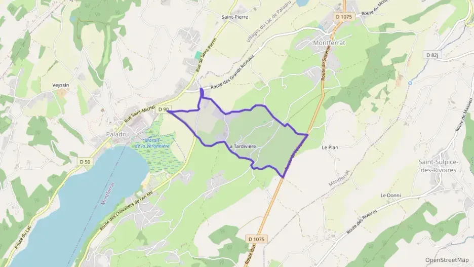 Maison 140 m² quatre pièces à vendre à Montferrat