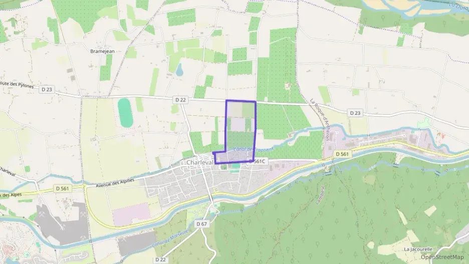 Maison 84 m² quatre pièces à vendre à Charleval