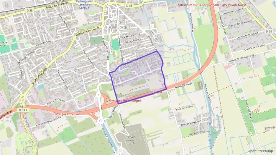Maison 136 m² cinq pièces à vendre à Entraigues-sur-la-Sorgue Maison 136 m² cinq pièces à vendre à Entraigues-sur-la-Sorgue
