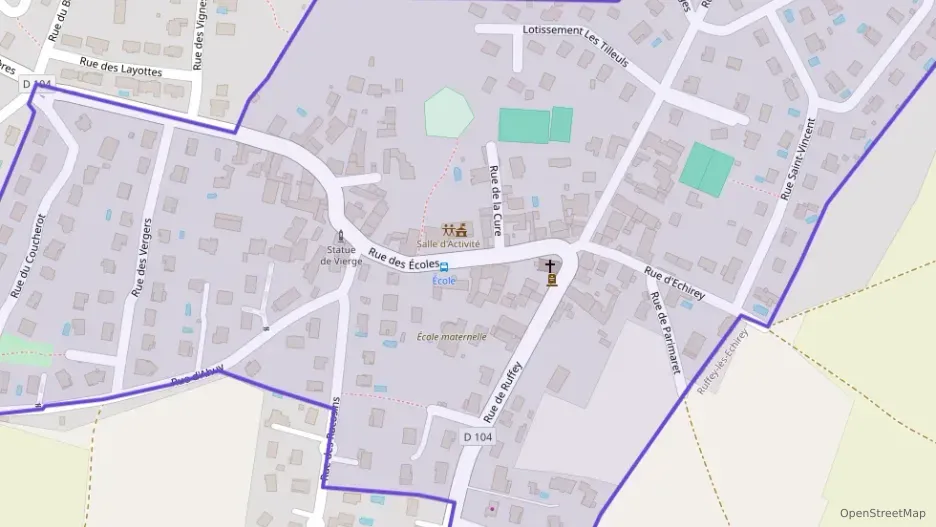 Maison 188 m² quatre pièces à vendre à Bellefond Maison 188 m² quatre pièces à vendre à Bellefond