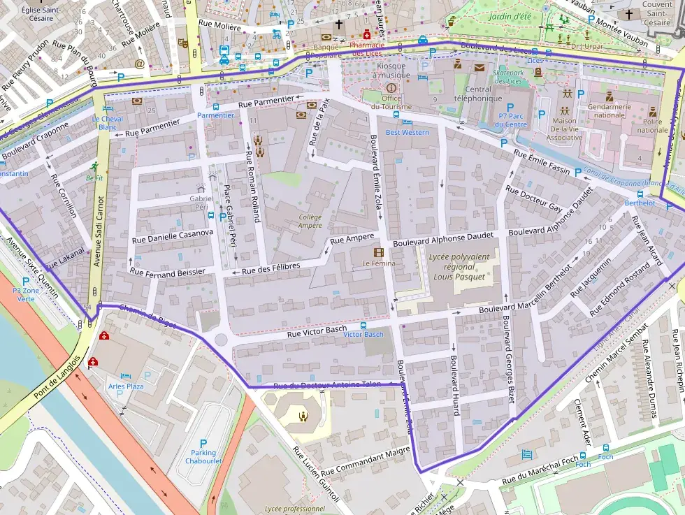 Maison 96 m² quatre pièces à vendre à Arles