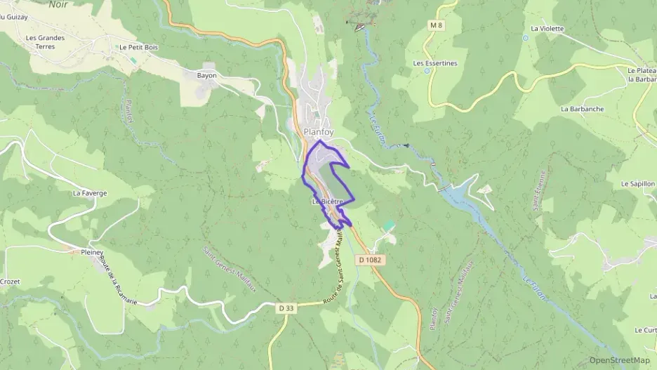 Maison 118 m² sept pièces à vendre à Planfoy Maison 118 m² sept pièces à vendre à Planfoy