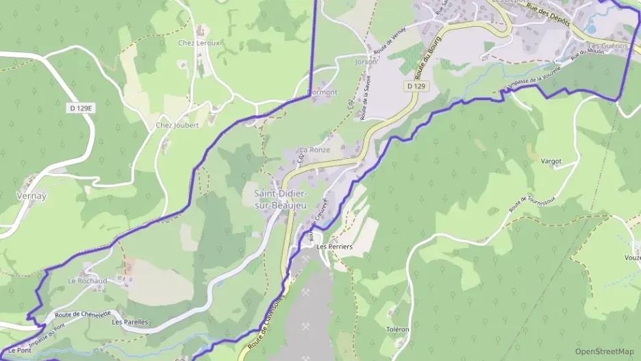 Maison 85 m² quatre pièces à vendre à Saint-Didier-sur-Beaujeu Maison 85 m² quatre pièces à vendre à Saint-Didier-sur-Beaujeu