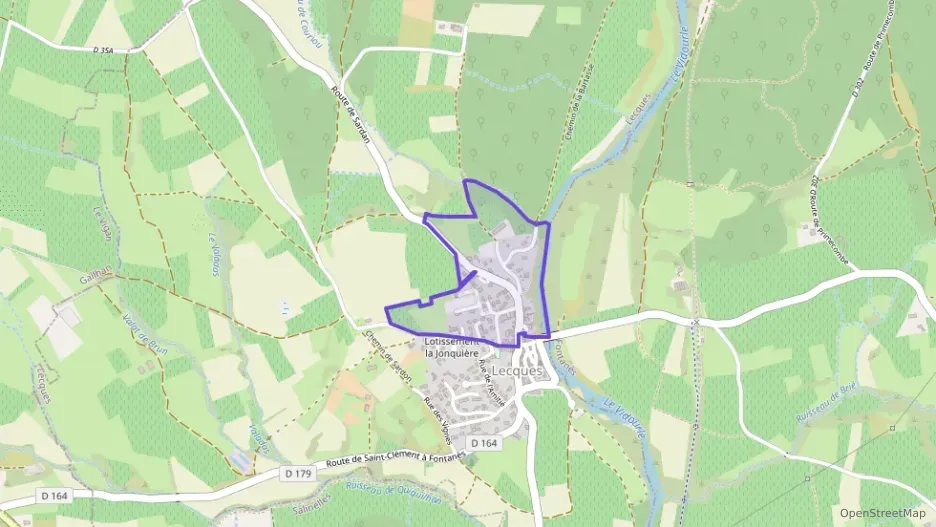 Maison 96 m² quatre pièces à vendre à Lecques Maison 96 m² quatre pièces à vendre à Lecques