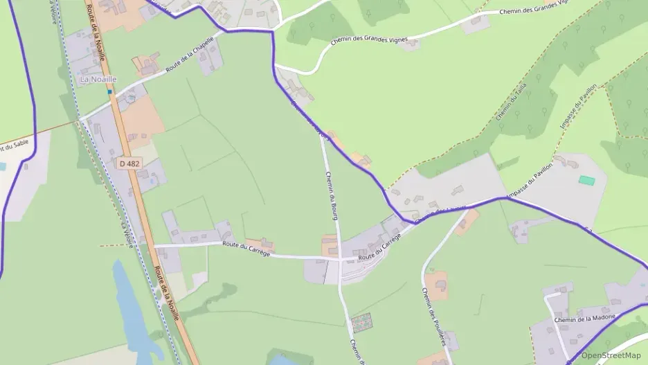 Maison 90 m² quatre pièces à vendre à Saint-Pierre-la-Noaille