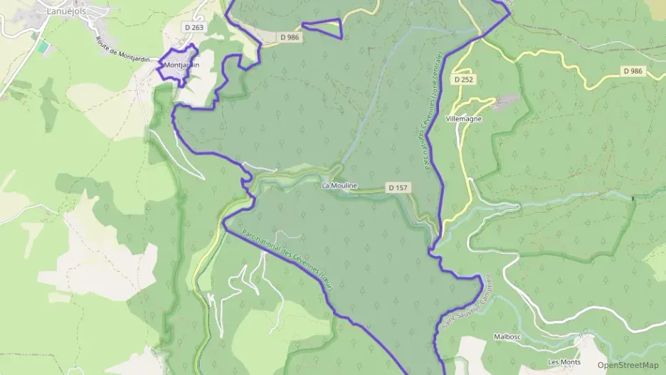 Maison 35 m² deux pieces à vendre à Lanuéjols Maison 35 m² deux pieces à vendre à Lanuéjols