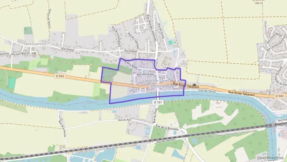 Maison 90 m² quatre pièces à vendre à Laroche-Saint-Cydroine