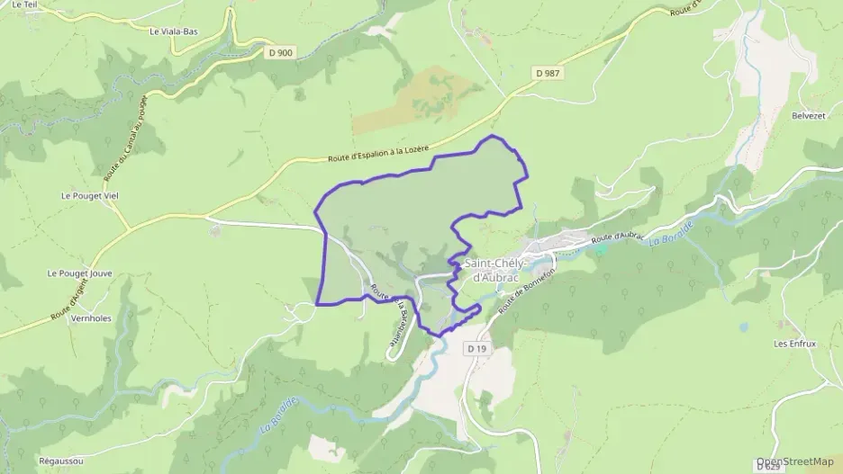 Maison 160 m² quatre pièces à vendre à Saint-Chély-d`Aubrac