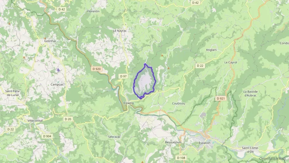 Maison 102 m² quatre pièces à vendre à Estaing Maison 102 m² quatre pièces à vendre à Estaing