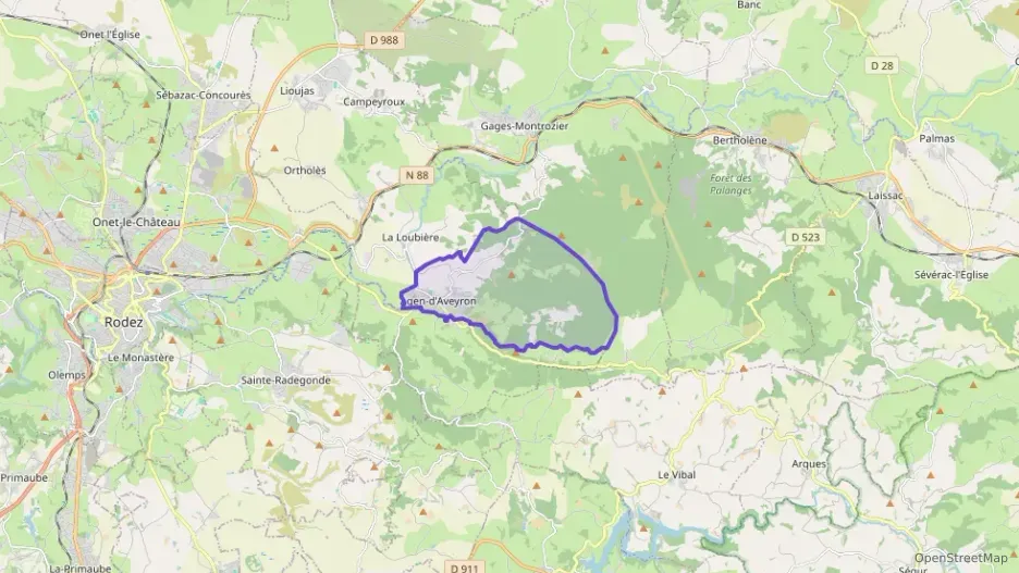 Maison 155 m² trois pièces à vendre à Agen-d`Aveyron Maison 155 m² trois pièces à vendre à Agen-d`Aveyron