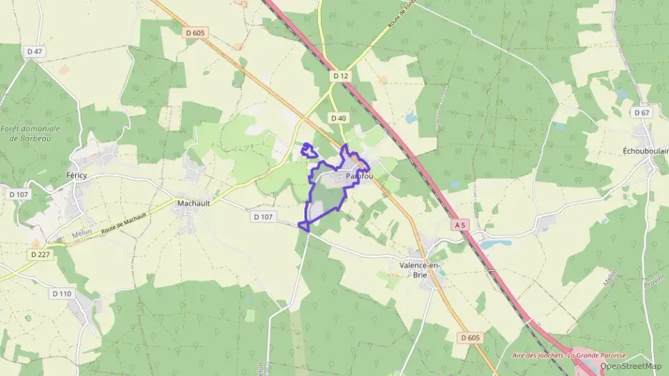 Maison 111 m² cinq pièces à vendre à Pamfou Maison 111 m² cinq pièces à vendre à Pamfou