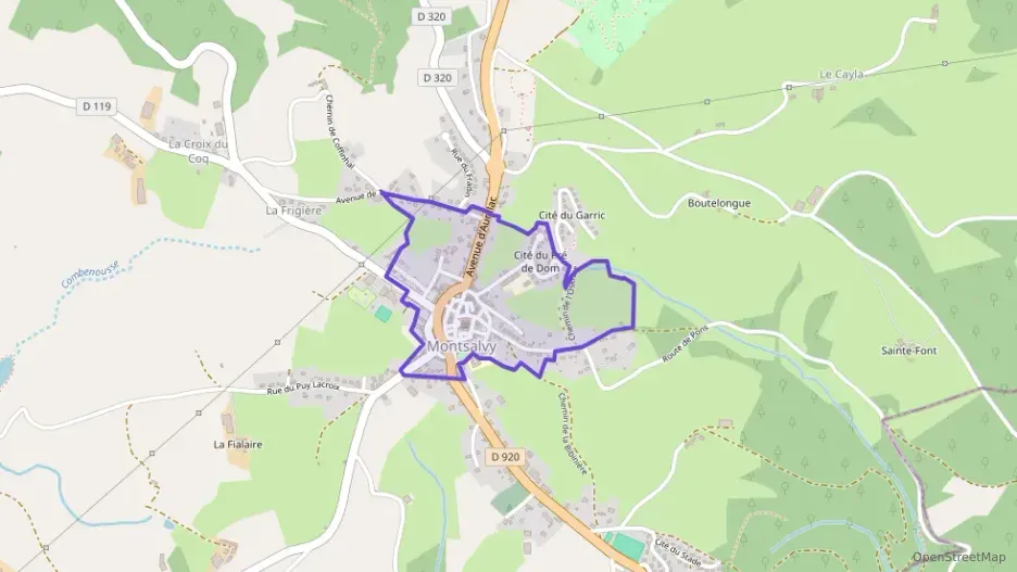 Maison 80 m² trois pièces à vendre à Montsalvy Maison 80 m² trois pièces à vendre à Montsalvy