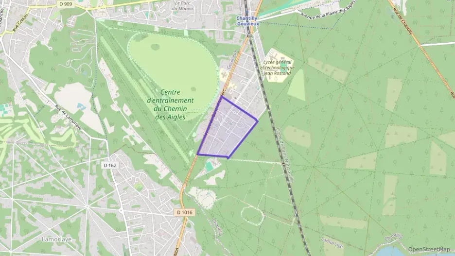 Maison 130 m² cinq pièces à vendre à Chantilly Maison 130 m² cinq pièces à vendre à Chantilly