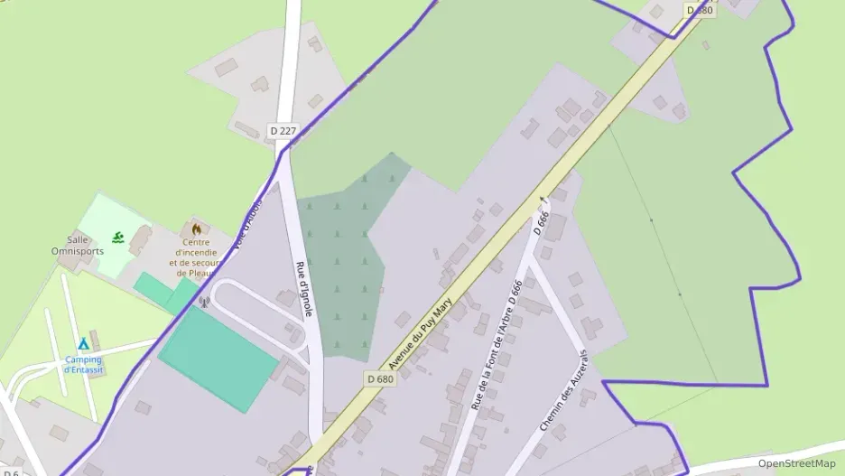 Maison 100 m² cinq pièces à vendre à Pleaux Maison 100 m² cinq pièces à vendre à Pleaux