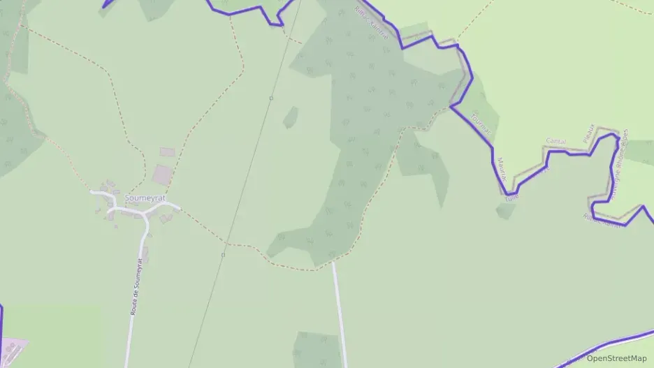 Maison 136 m² quatre pièces à vendre à Rilhac-Xaintrie Maison 136 m² quatre pièces à vendre à Rilhac-Xaintrie