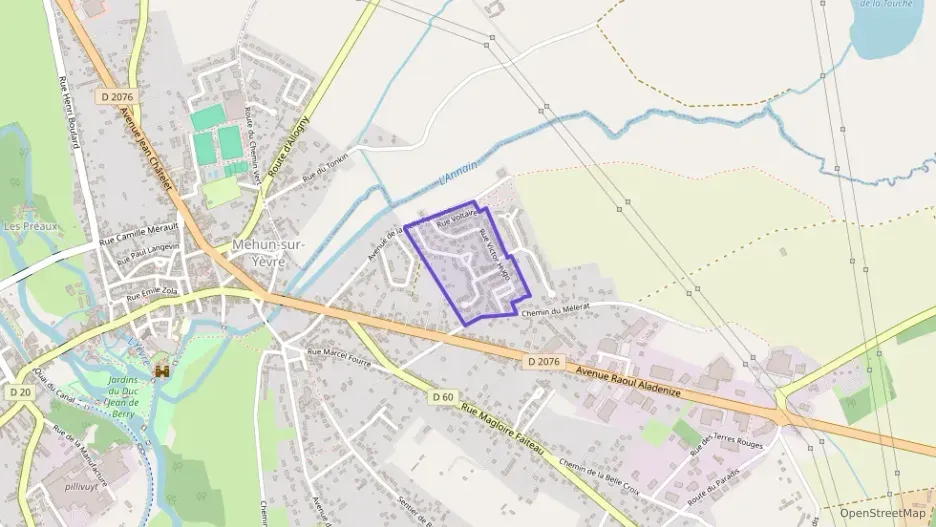 Maison 75 m² quatre pièces à vendre à Mehun-sur-Yèvre Maison 75 m² quatre pièces à vendre à Mehun-sur-Yèvre