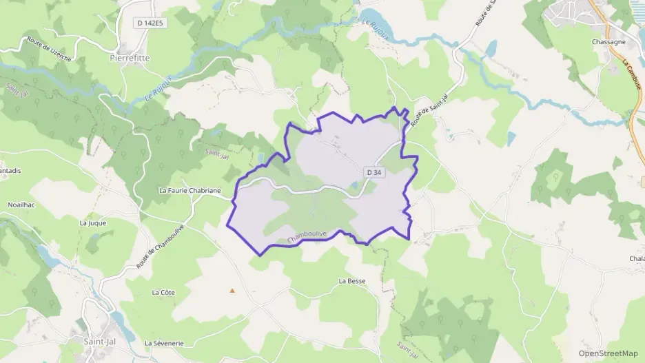 Maison 150 m² cinq pièces à vendre à Chamboulive Maison 150 m² cinq pièces à vendre à Chamboulive