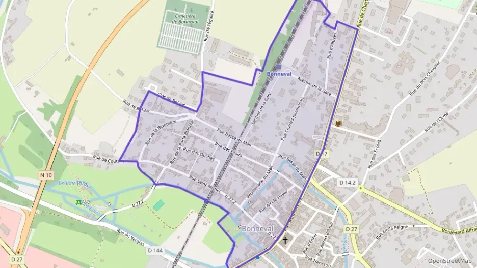 Maison 86 m² quatre pièces à vendre à Bonneval Maison 86 m² quatre pièces à vendre à Bonneval