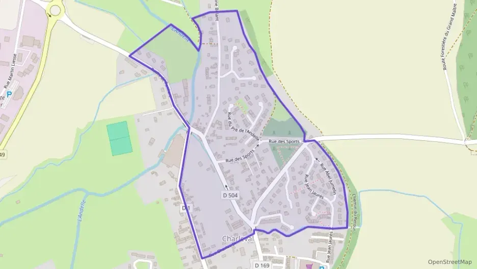 Maison 117 m² sept pièces à vendre à Charleval