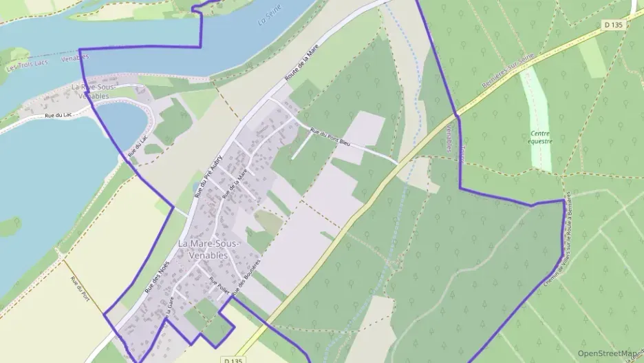 Maison 120 m² quatre pièces à vendre à LES TROIS LACS Maison 120 m² quatre pièces à vendre à LES TROIS LACS