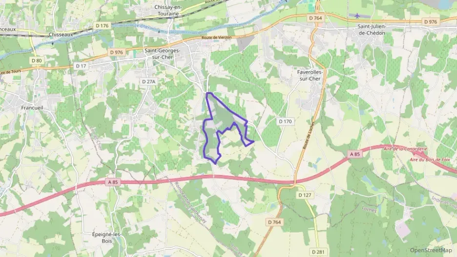 Maison 169 m² six pièces à vendre à Saint-Georges-sur-Cher Maison 169 m² six pièces à vendre à Saint-Georges-sur-Cher