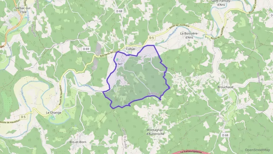 Maison 94 m² quatre pièces à vendre à Cubjac-Auvézère-Val d`Ans Maison 94 m² quatre pièces à vendre à Cubjac-Auvézère-Val d`Ans
