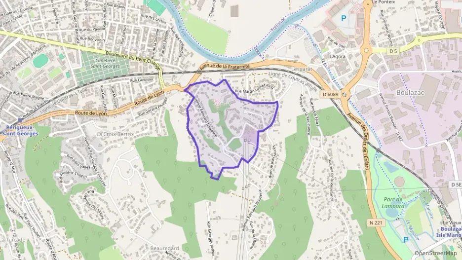 Maison 127 m² quatre pièces à vendre à Boulazac Isle Manoire Maison 127 m² quatre pièces à vendre à Boulazac Isle Manoire