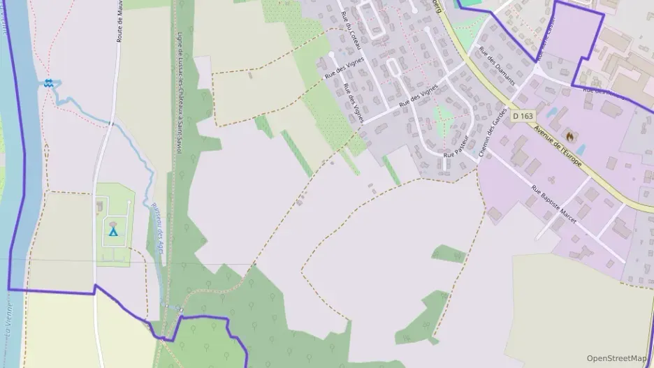 Maison 92 m² quatre pièces à vendre à Lussac-les-Châteaux