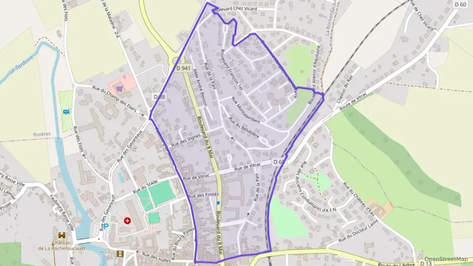 Maison 122 m² cinq pièces à vendre à La Rochefoucauld-en-Angoumois Maison 122 m² cinq pièces à vendre à La Rochefoucauld-en-Angoumois