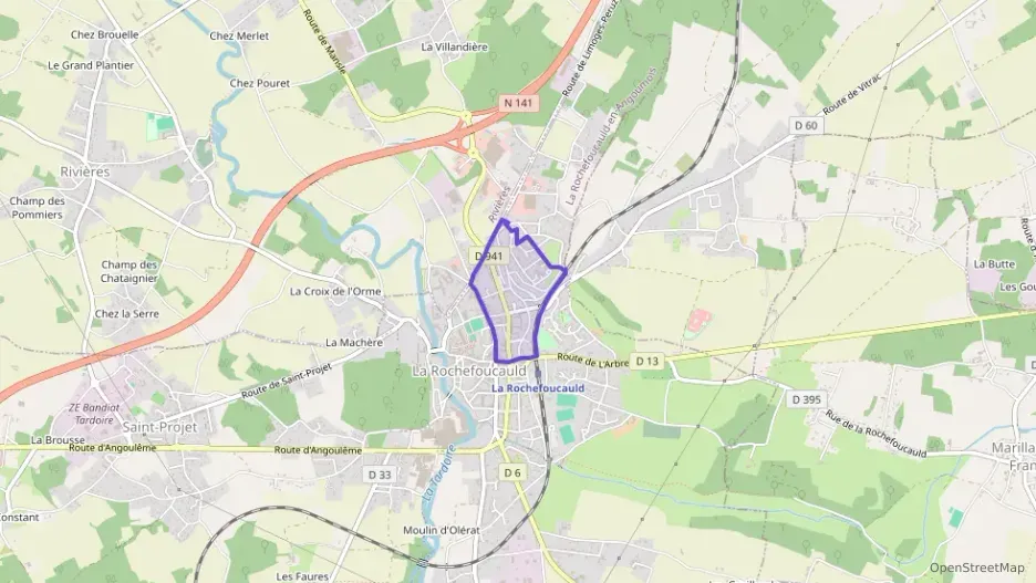 Maison 122 m² cinq pièces à vendre à La Rochefoucauld-en-Angoumois Maison 122 m² cinq pièces à vendre à La Rochefoucauld-en-Angoumois