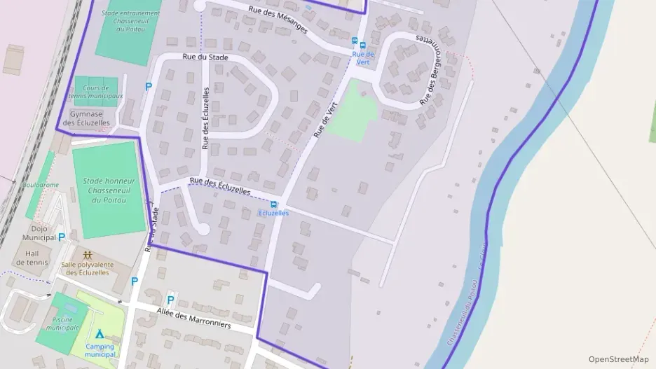 Maison 146 m² sept pièces à vendre à Chasseneuil-du-Poitou Maison 146 m² sept pièces à vendre à Chasseneuil-du-Poitou