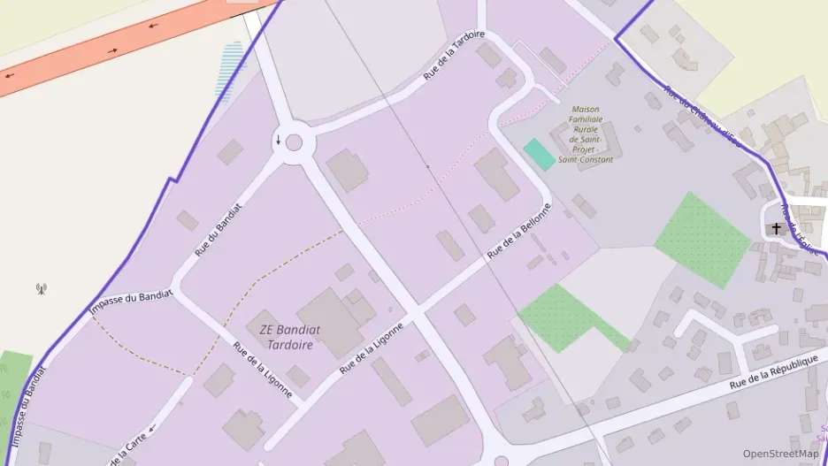 Maison 88 m² quatre pièces à vendre à La Rochefoucauld-en-Angoumois Maison 88 m² quatre pièces à vendre à La Rochefoucauld-en-Angoumois