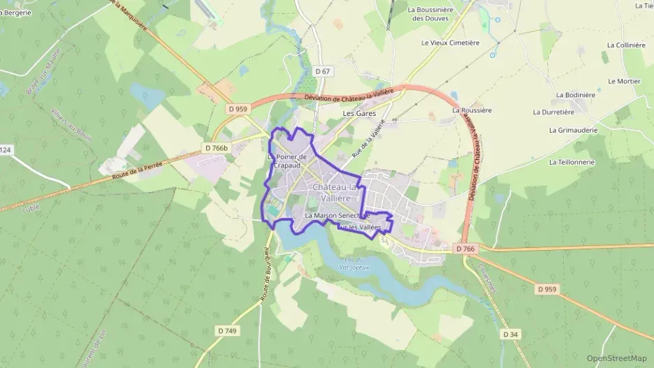 Maison 100 m² sept pièces à vendre à Château-la-Vallière