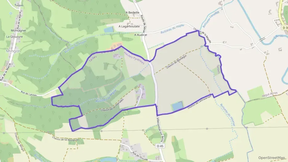 Maison 134 m² trois pièces à vendre à Sénac Maison 134 m² trois pièces à vendre à Sénac