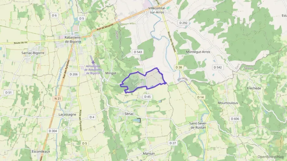 Maison 134 m² trois pièces à vendre à Sénac Maison 134 m² trois pièces à vendre à Sénac