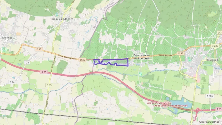 Maison 59 m² quatre pièces à vendre à Saint-Nicolas-de-Bourgueil Maison 59 m² quatre pièces à vendre à Saint-Nicolas-de-Bourgueil