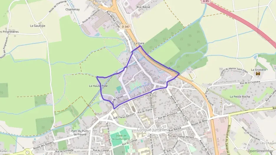 Maison 113 m² quatre pièces à vendre à Longué-Jumelles Maison 113 m² quatre pièces à vendre à Longué-Jumelles