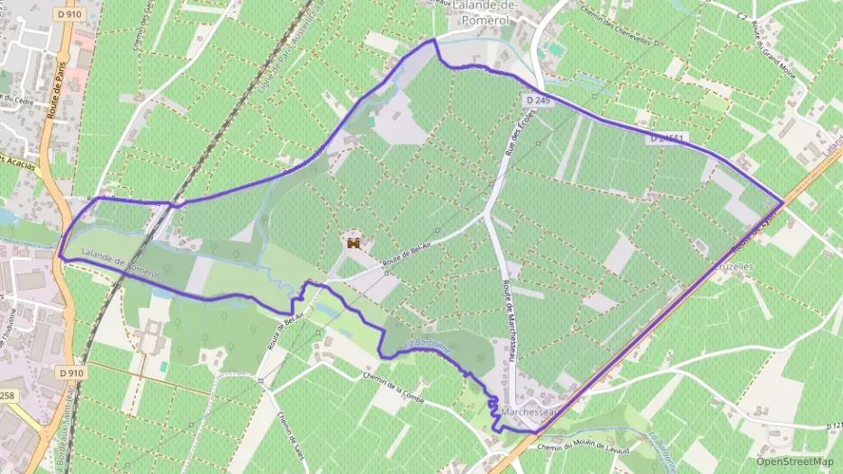 Maison 134 m² cinq pièces à vendre à Lalande-de-Pomerol Maison 134 m² cinq pièces à vendre à Lalande-de-Pomerol