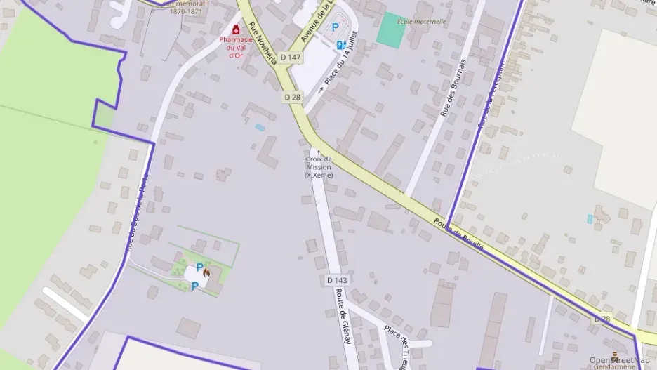 Maison 160 m² quatre pièces à vendre à Saint-Varent Maison 160 m² quatre pièces à vendre à Saint-Varent