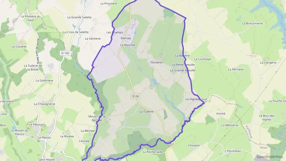 Maison 92 m² quatre pièces à vendre à Saint-Georges-de-Noisné Maison 92 m² quatre pièces à vendre à Saint-Georges-de-Noisné