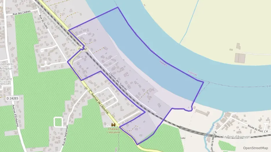 Maison 87 m² quatre pièces à vendre à Vayres Maison 87 m² quatre pièces à vendre à Vayres