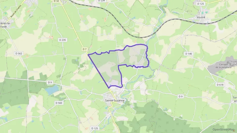 Maison 100 m² quatre pièces à vendre à Sainte-Suzanne-et-Chammes