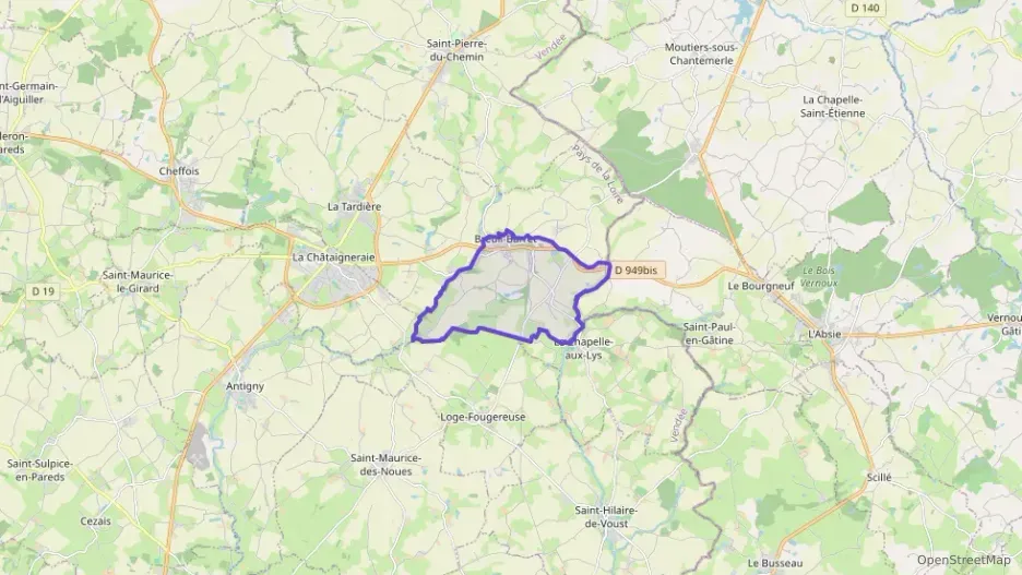 Maison 97 m² trois pièces à vendre à BREUIL-BARRET Maison 97 m² trois pièces à vendre à BREUIL-BARRET